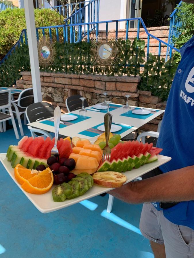 Cocktail & Dreams - Beach Hotel Саранде Екстериор снимка