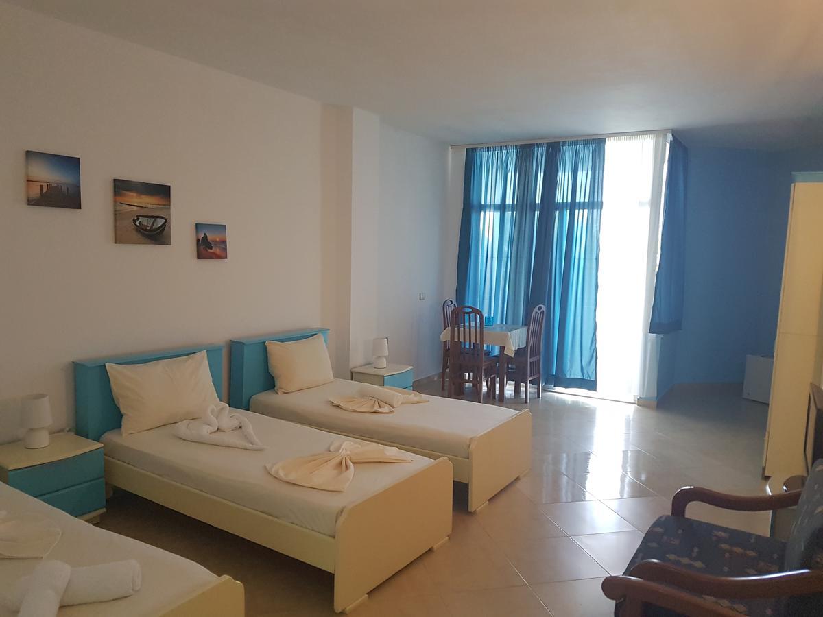 Cocktail & Dreams - Beach Hotel Саранде Екстериор снимка