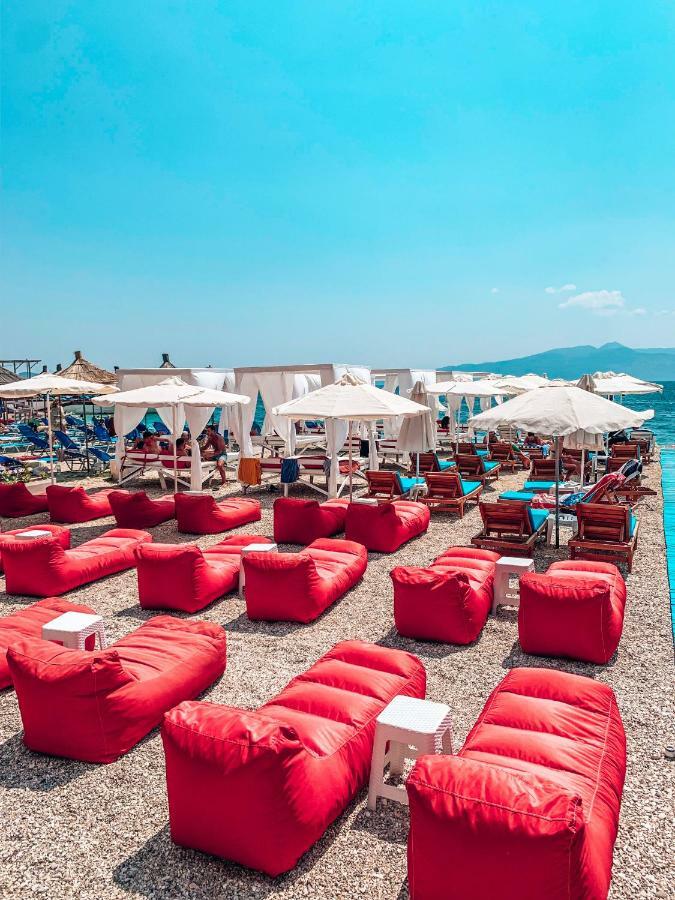 Cocktail & Dreams - Beach Hotel Саранде Екстериор снимка